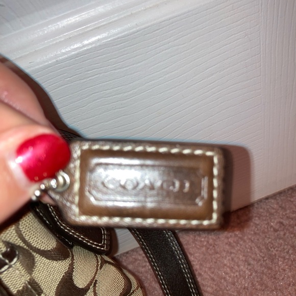 Brown Coach Pocketbook! - Picture 3 of 7